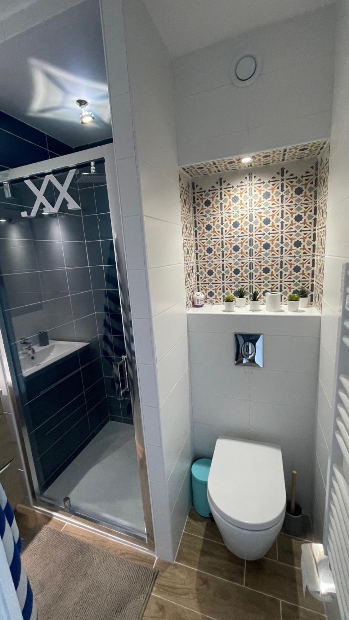 Joli Studio Vue Mer, Piscine, Tennis, Parking Антиб Екстериор снимка